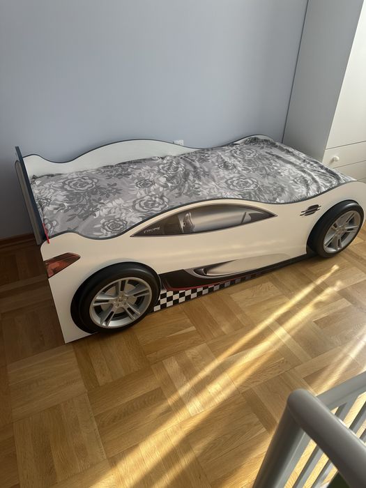 Детски гардероб и кола легло Чилек