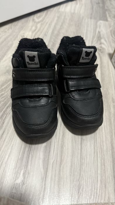 Детские осенние кросовки