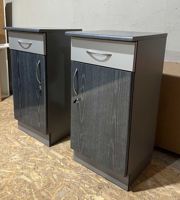 2 buc Dulap cu usa si sertar; Comoda cu cheie si rafturi; Bufet