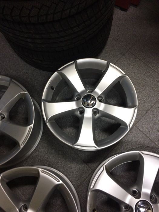 4бр. оригинални джанти VW Touran 16" 5x112