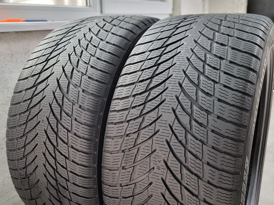 255/40/18 Nokian 2Броя: 240лв 6мм