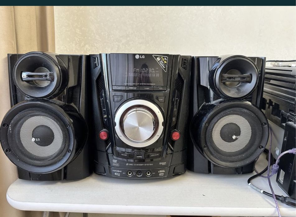 Музыкальный центр