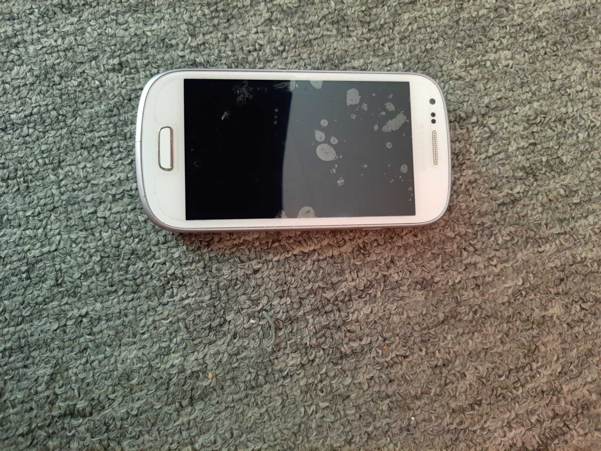 Телефон Samsung S3 mini