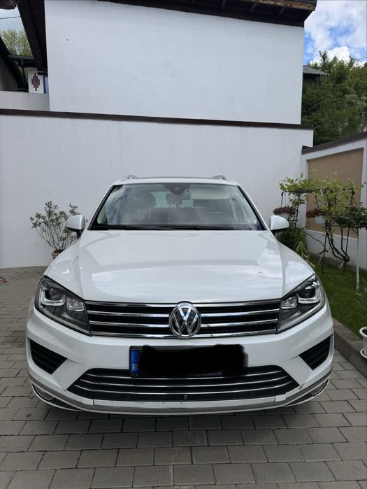 VW Touareg cu istoric
