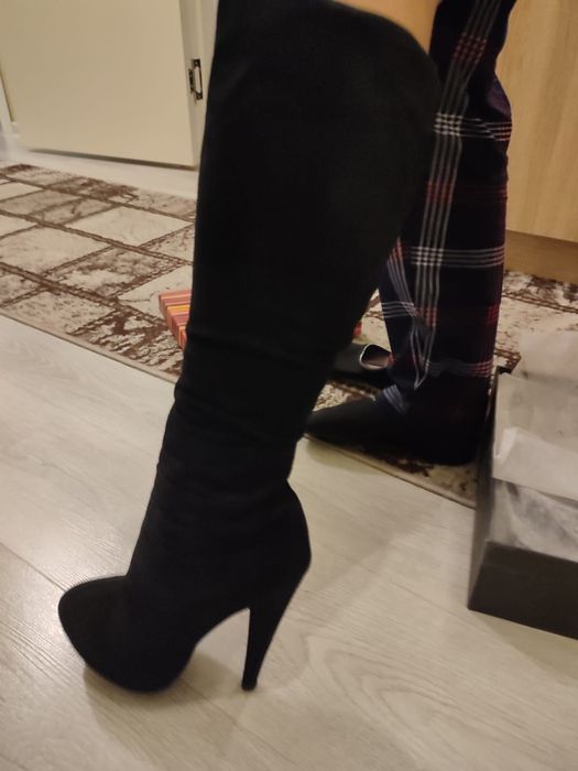 Замшевые демисезонные сапоги 37 р