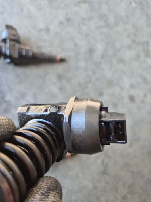 Injectoare vw passat b5.5 2.0tdi cod moto BGW cod injector 038130073BC