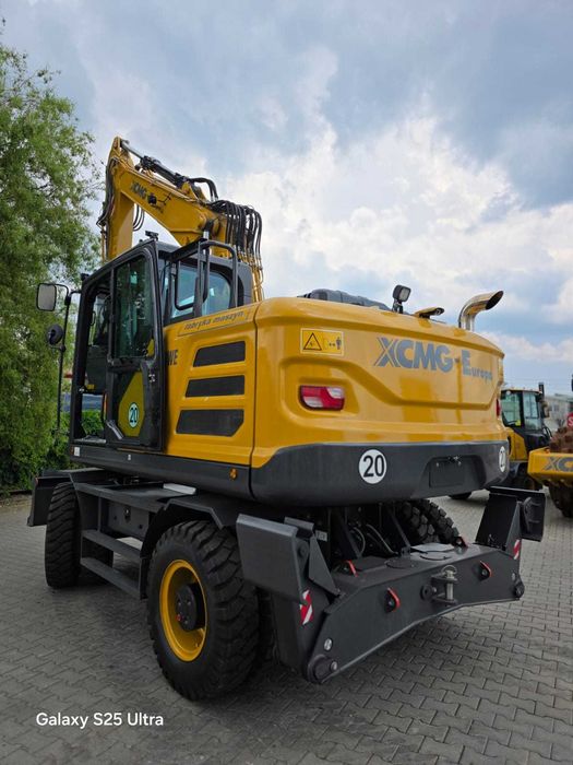 Excavator pe pneuri XCMG,XE160WE ,16,8 tone,cupa 0,7 mc (Nou - Stoc)