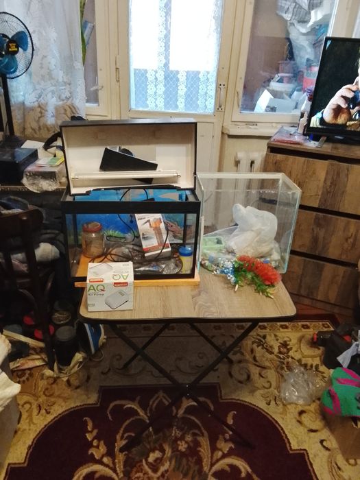 Аквариумы 2 шт. Срочно