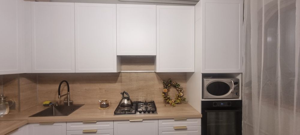 Продам 3х квартиру с 2 мя гаражами