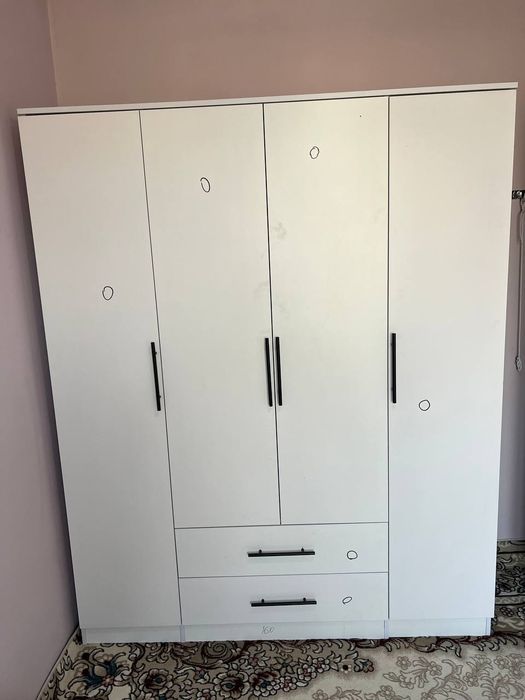 Shkaf sotiladi dastafka ustanovka bepul