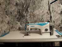 Продам промышленную прямострочную швейную машину
