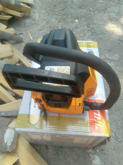 Моторен трион McCulloch Mac438 + подаръци за 150 лв