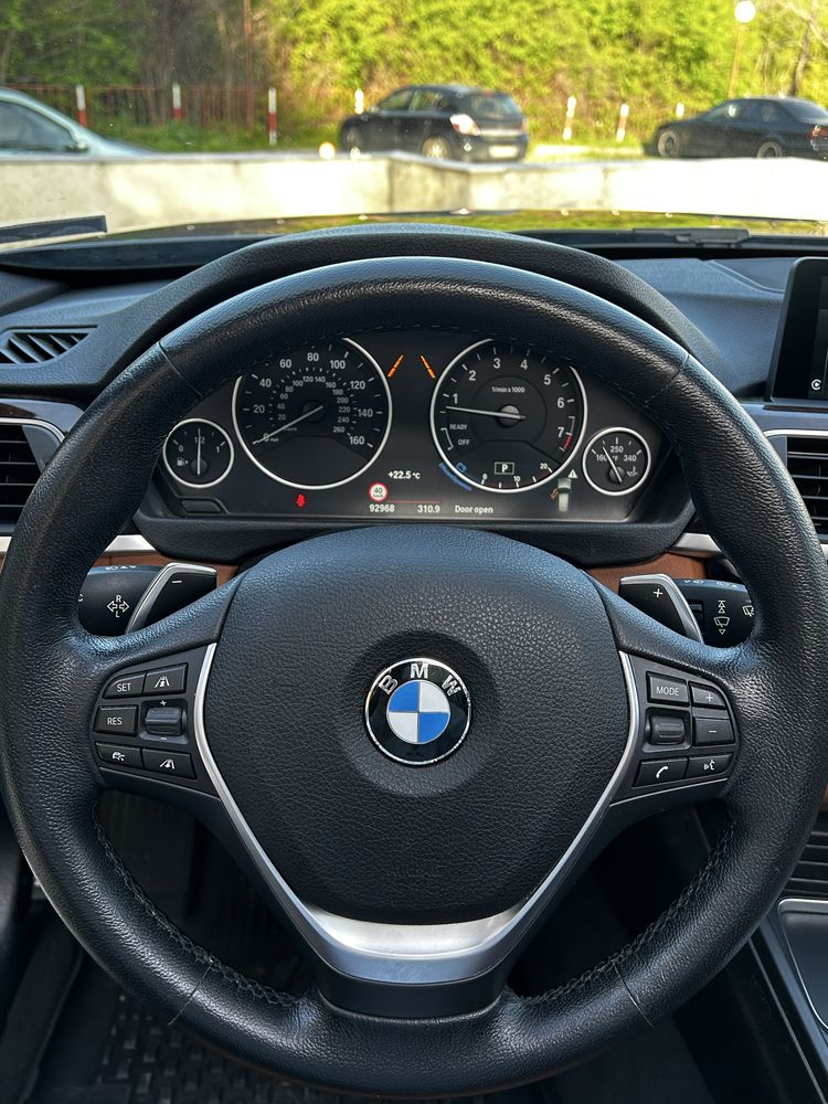 Продавам BMW 328i xDrive  F31 Facelift