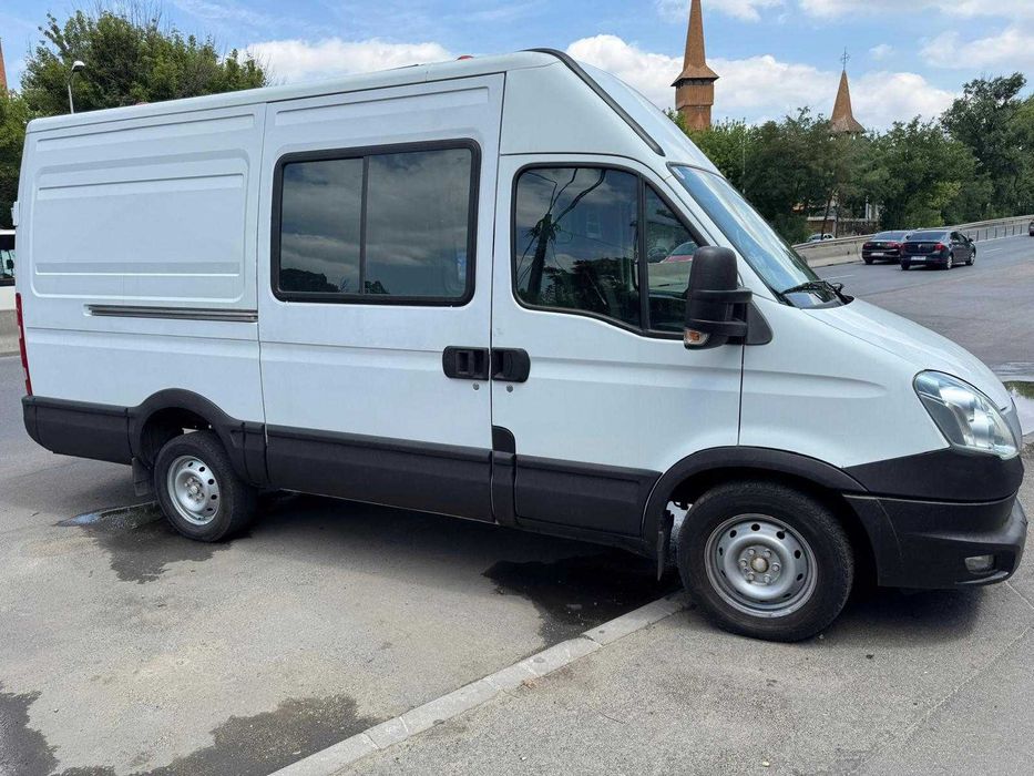 De inchiriat duba cu sau fara sofer