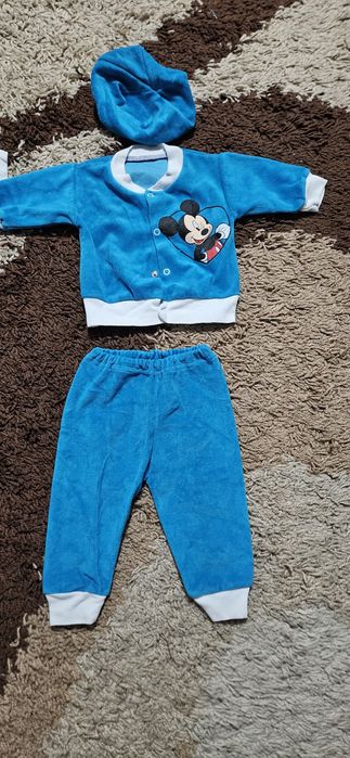 Doua costumase pentru gemeni 3-6 luni