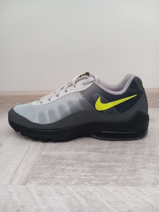 Обувки Nike air max INVIGOR