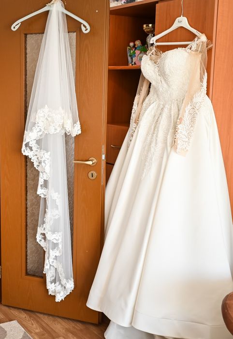 Rochie mireasa și voal