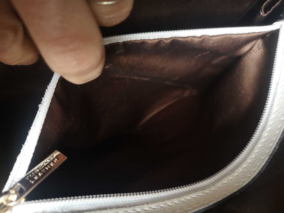 Бяла кожена раничка Tuscany leather дамска чанта употребявана