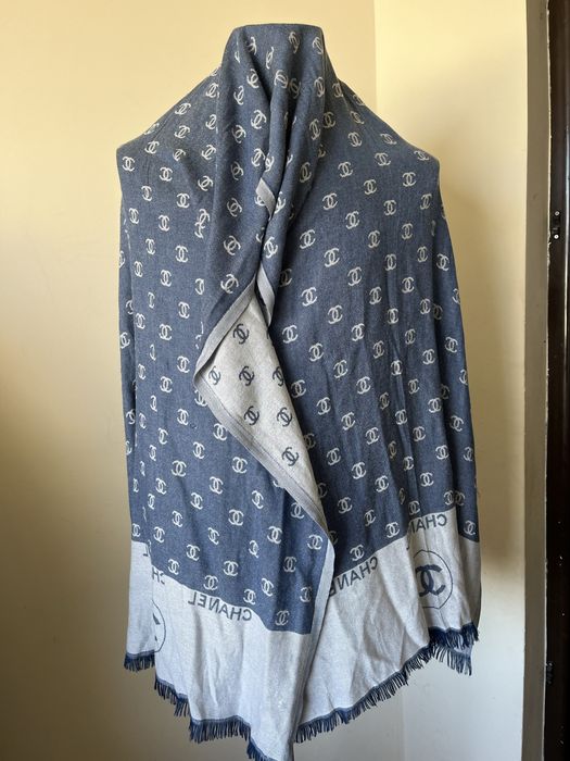 Esarfa (şal) , impecanbila