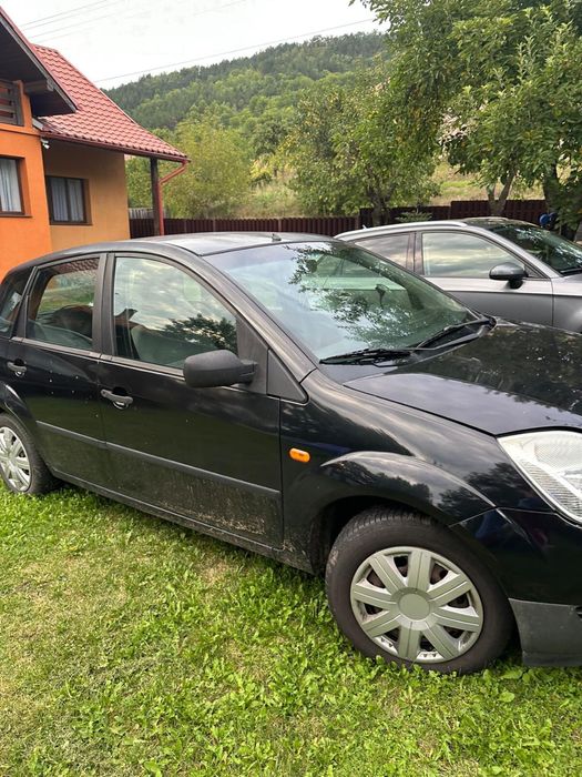 Vand ford fiesta 1100 euro