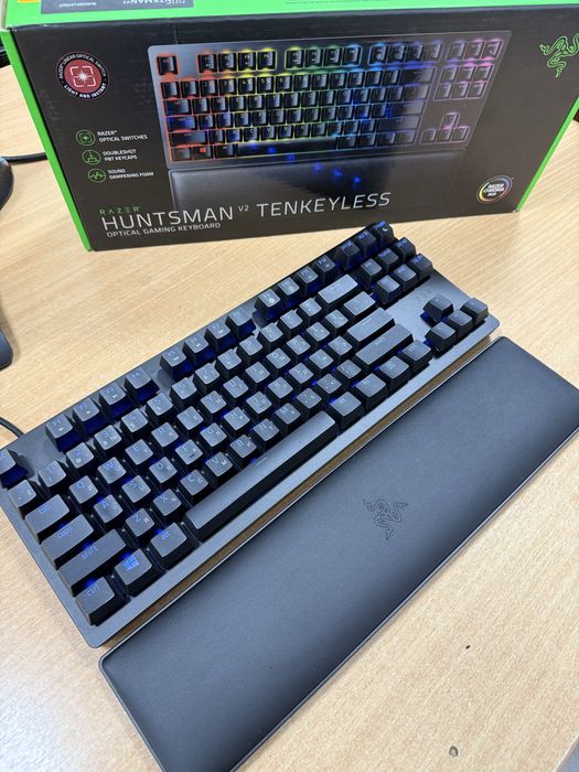 Клавиатура Razer Huntsman V2 Tenkeyless Red Switch
