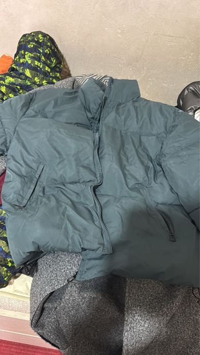 продам зимнюю куртку