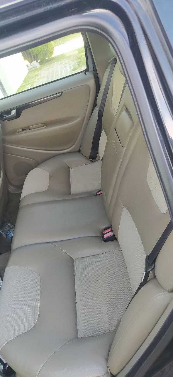 Volvo XC70 2.4 D5