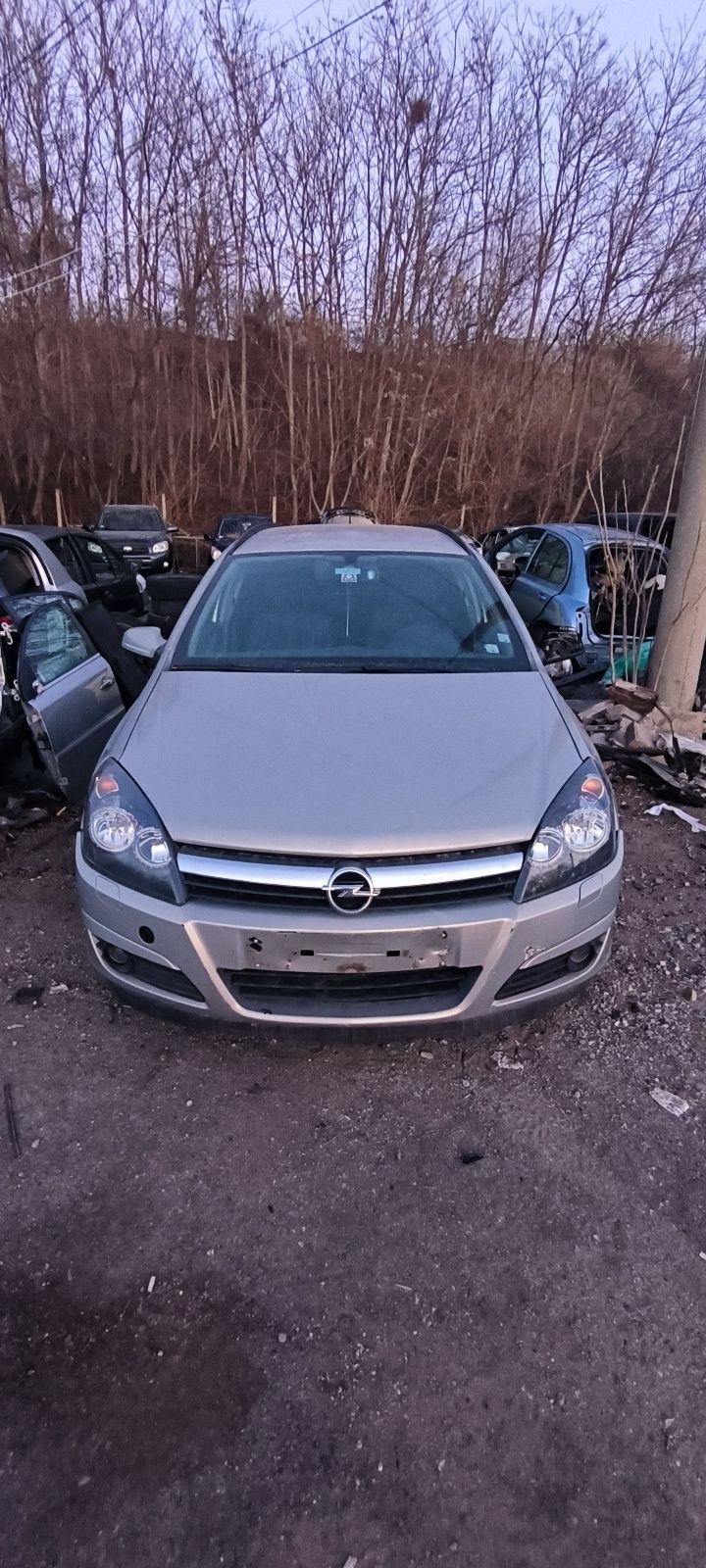 Продавам на части Опел Астра Н/Opel Astra H 1.7cdti дизел 100коня 2006