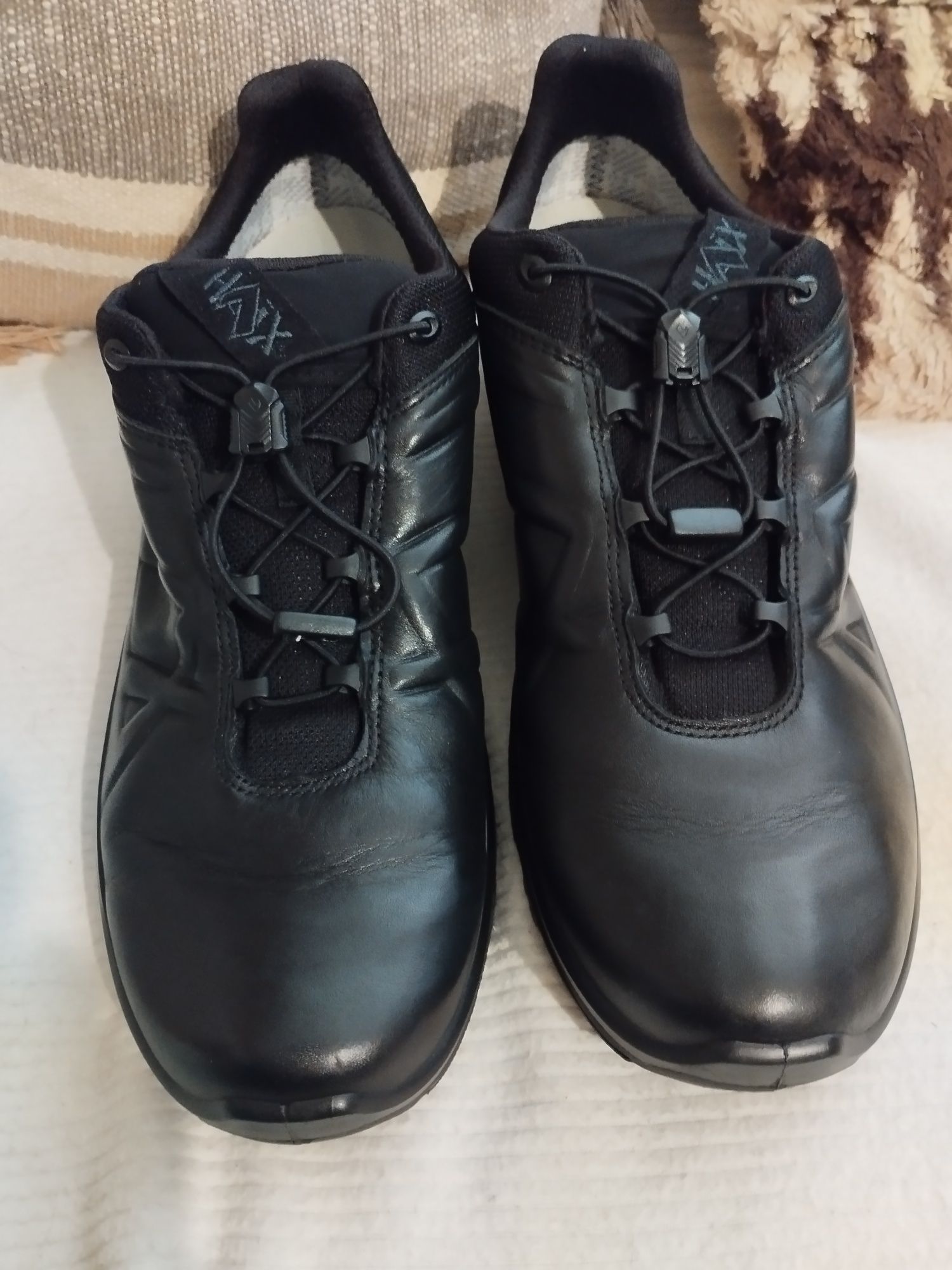 №45 Турустически обувки Haix "Black Eagle Tactical 2.1 GTX" като нови