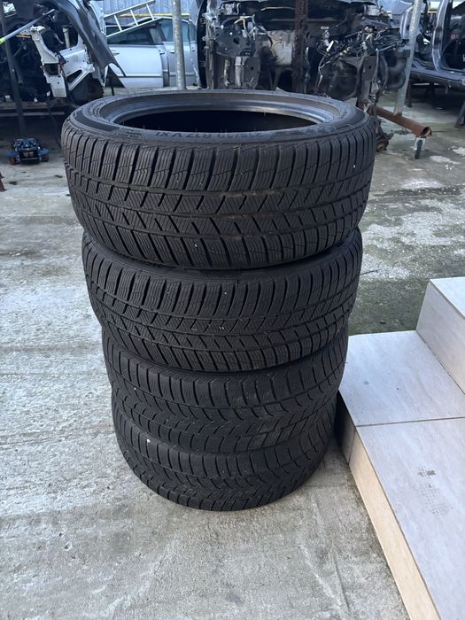 Barum Polaris 5  M+S 215/50 r17  de iarna dot 3023