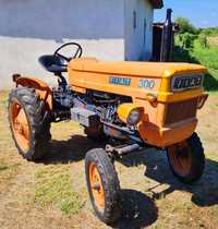 Tractor Fiat 300