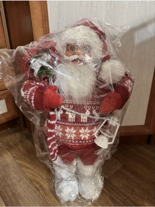 Дед Мороз и Снегурочка под елку