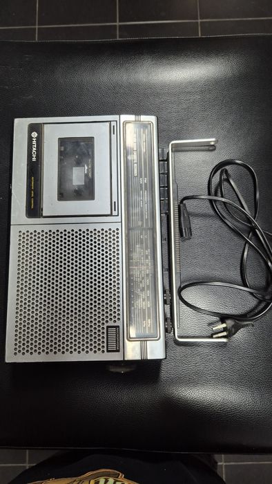 Касетофон Hitachi