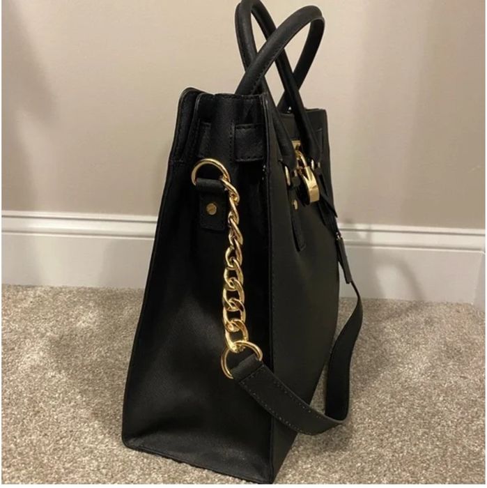 Geanta Michael Kors Hamilton neagra