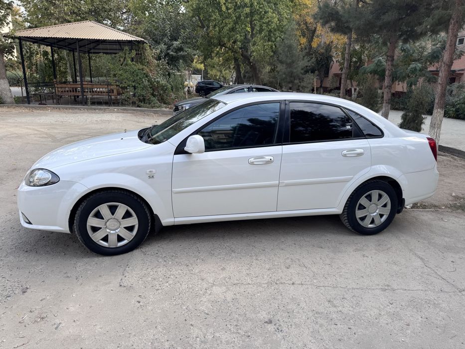 Gentra2020  probeg:99.000 kraskasi:orqa kriloda ozgina bor