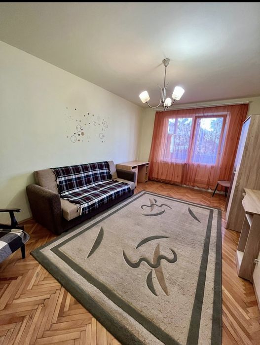 Închiriez apartament 2 camere, confort 1, decomandat, lângă Spital UMF