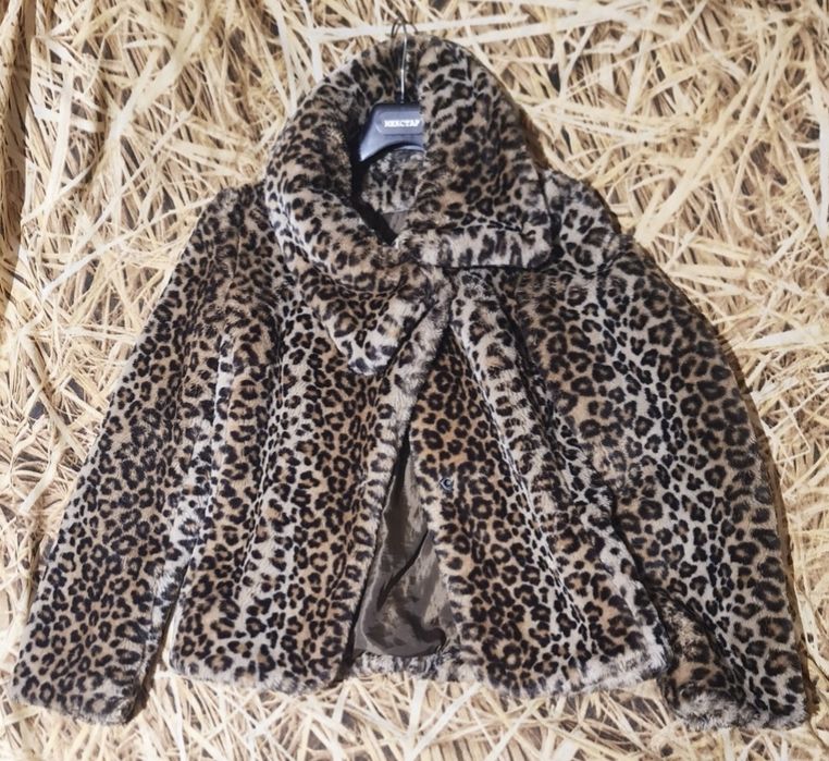 Топло зимно тигрово палто с голяма яка . Размер S