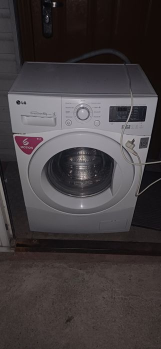 Продам стиральную машину LG