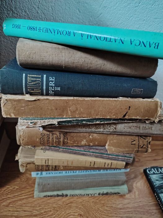 Cărți vechi biblioteca colecție