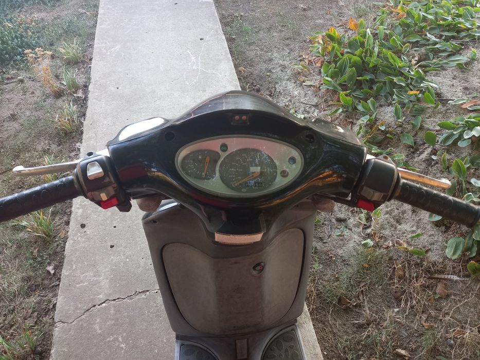 Scuter aprilia scarabeo 2t an fabricație 2011
