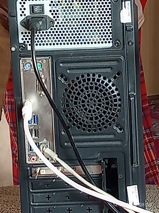 Настолен  компютър  с Windows 11