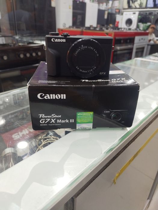 Canon G7 mark III