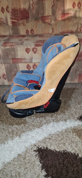 Vând scaun mașină copil Bertoni