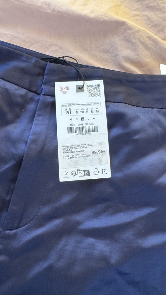 Чисто нов тъмносин сатенен панталон Zara размер М