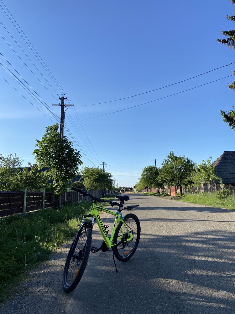 Vând bicicleta ca noua