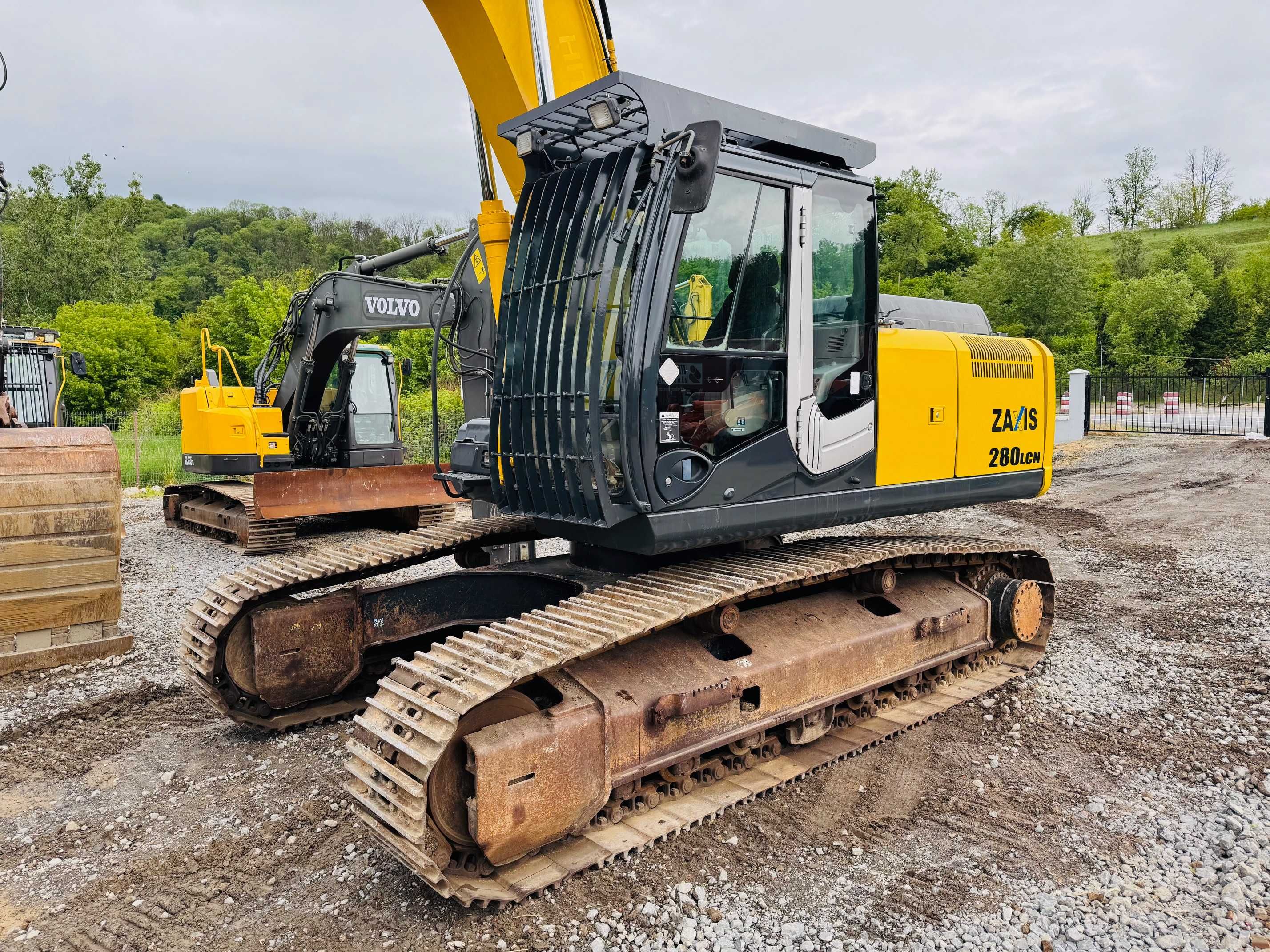 Excavator pe senile Hitachi ZX 280 LCN, an 2006, 30 t, cupa sapat 2mc