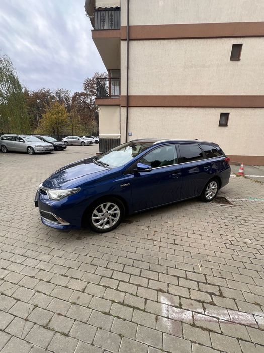 Inchiriere Toyota Hibrid pt ridesharing