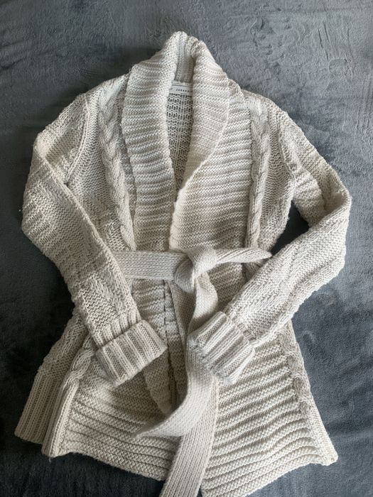 Дамска плетена жилетка