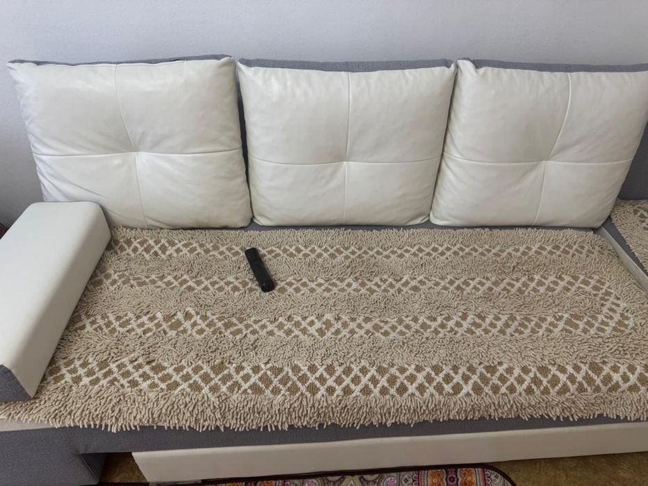 Продам диван в хорошим состояние