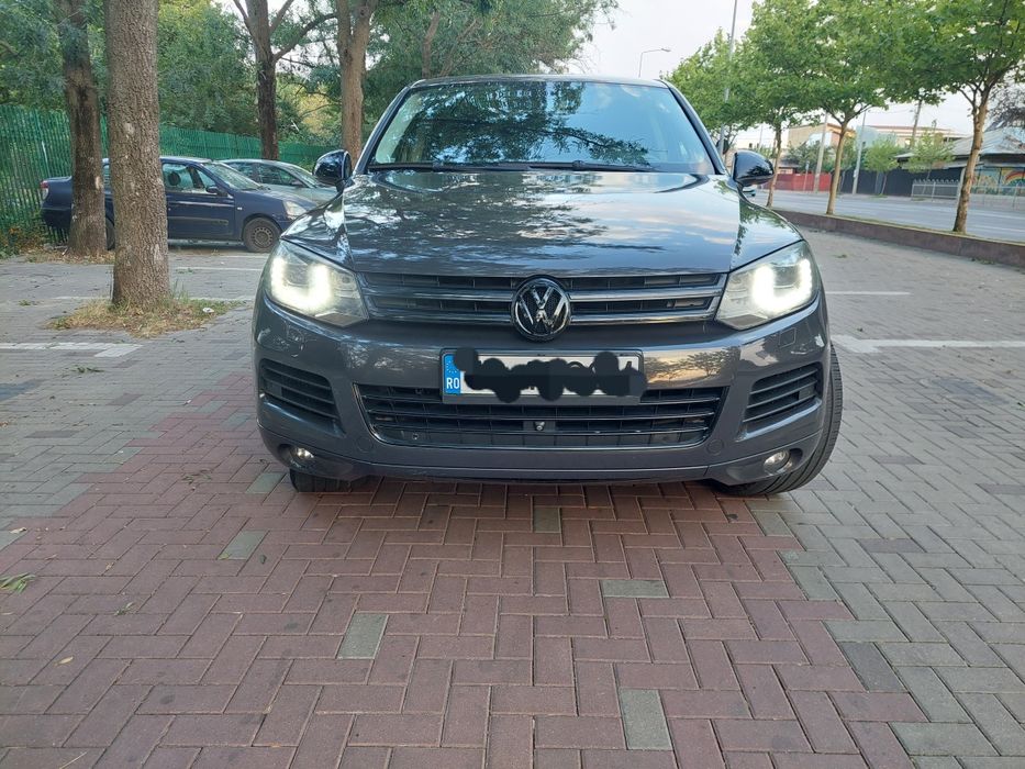 Wolkswagen Touareg 3.0 v6 245cp /Panoramic/Camere 360 / Jante r21